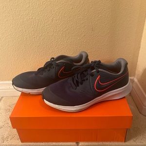 Big Boys Nike 4Y Star Runners